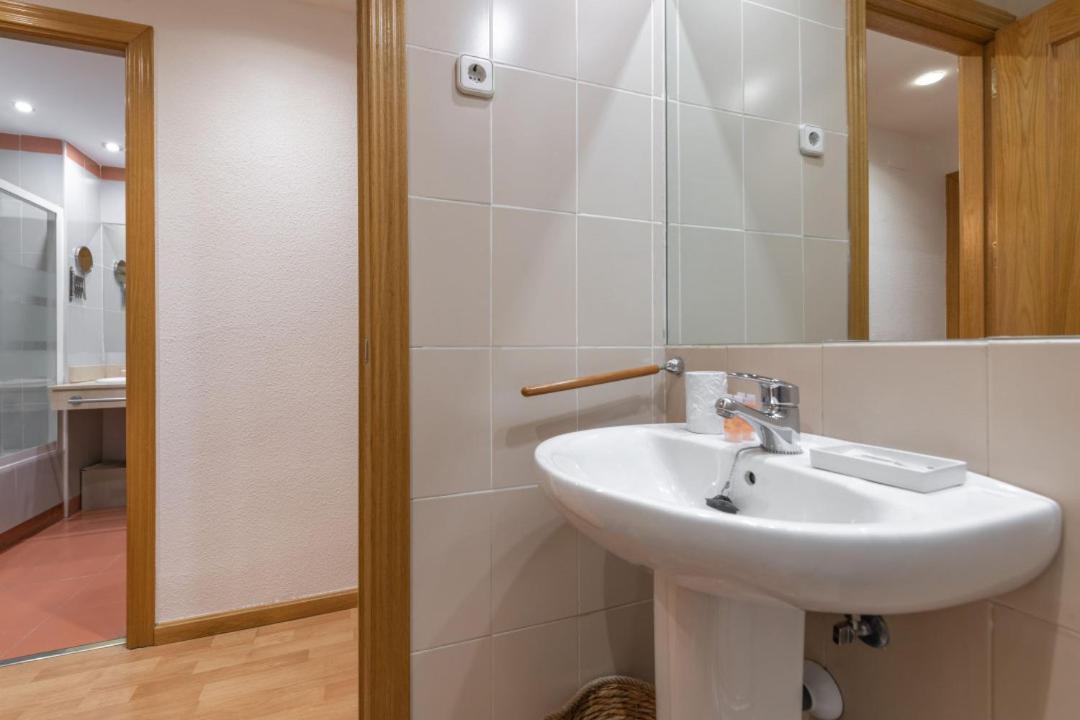 2 Bedrooms 2 Bathrooms Furnished - Malasana Appartamento *